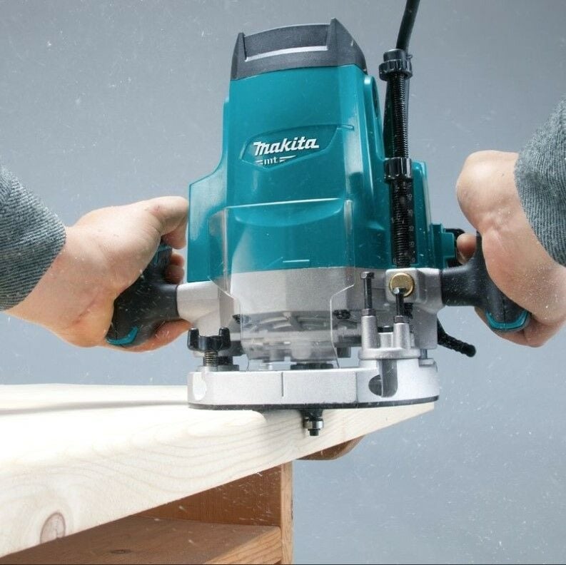 Makita M3602B 1650 W Freze Makinesi Makita M3602B 1650 W Freze Makinesi